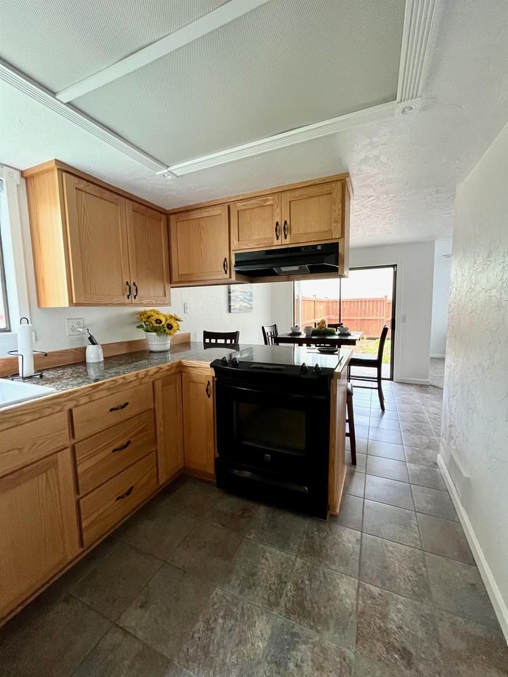 3730 Westleigh Street - Photo 6 of 17