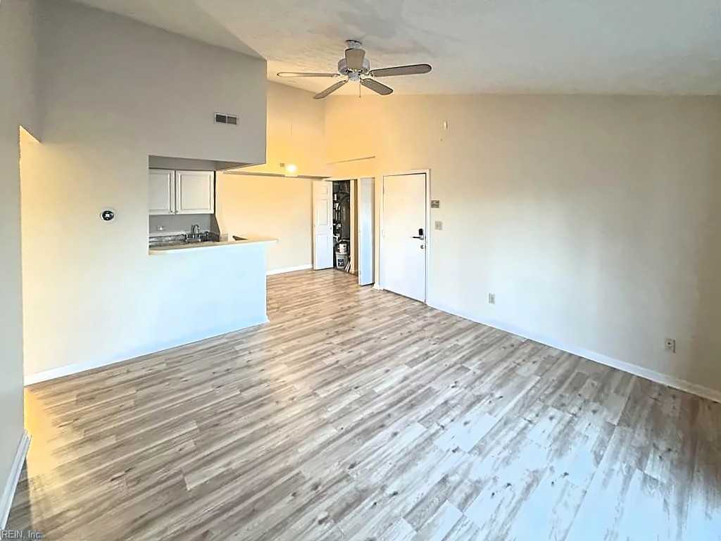 65 Wells Court - Photo 3 of 8