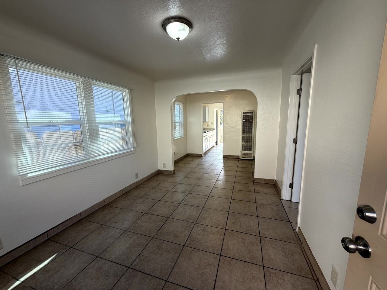 906 Del Monte Avenue - Photo 4 of 20