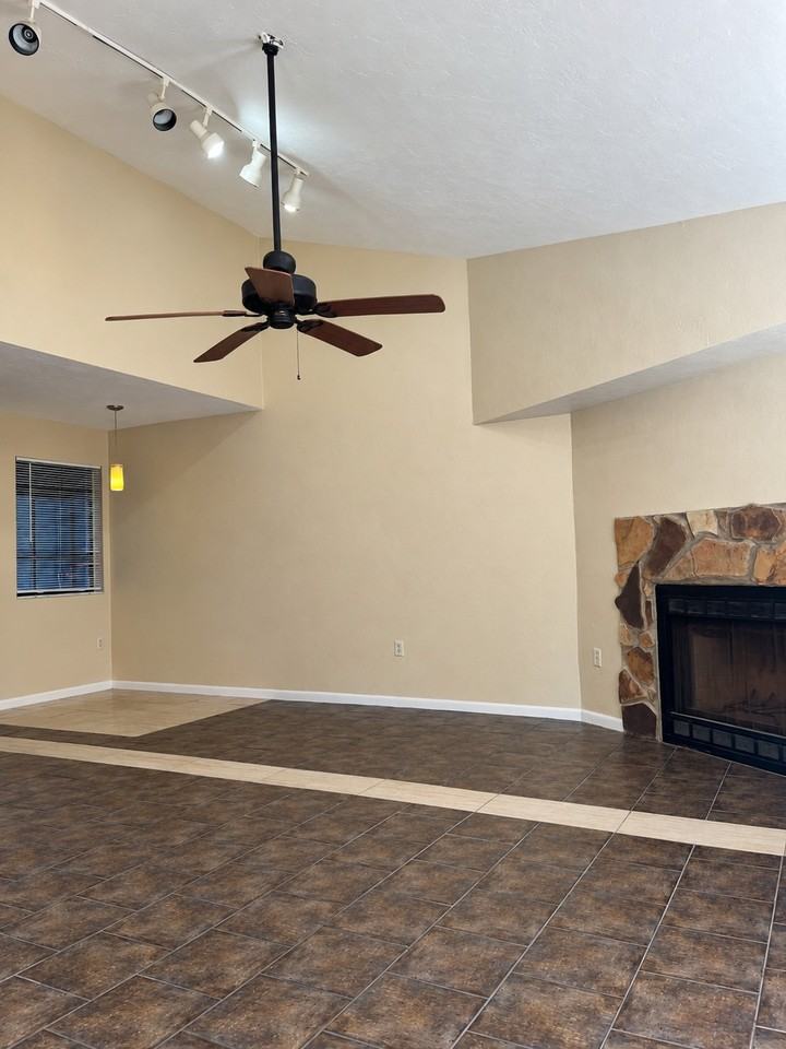 4407 Sw 21st Ln #1 - Photo 6 of 20