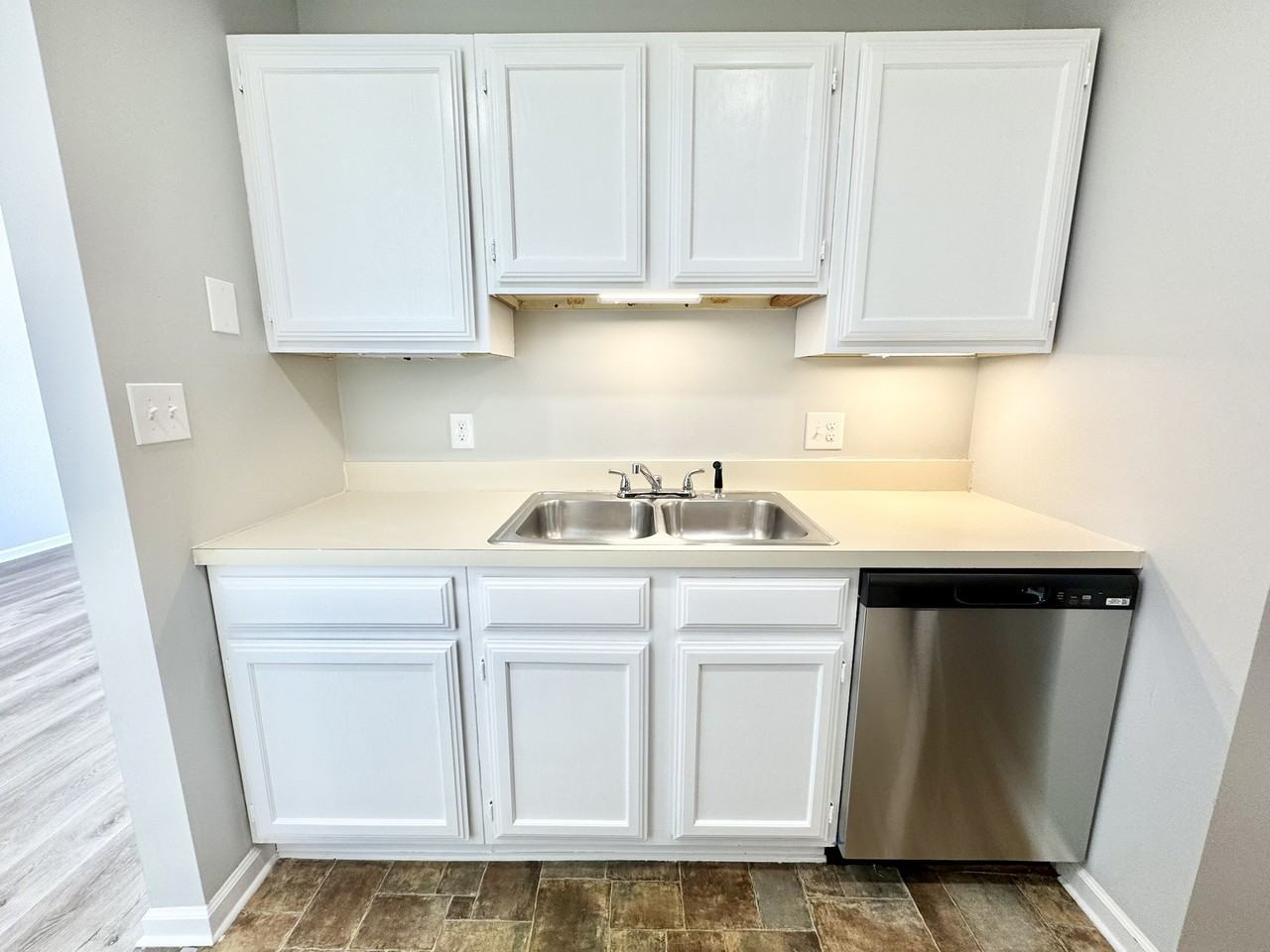 576A Worcester St #10 - Photo 5 of 12