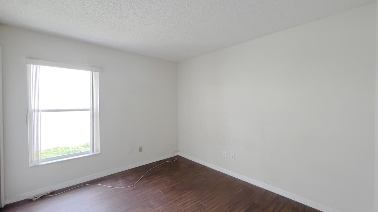 3479 Foxcroft Cir #2 - Photo 7 of 10