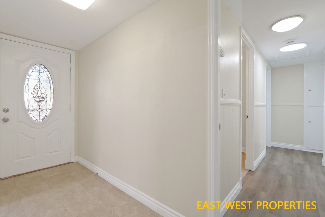 14391 Lyndon St #1 - Photo 4 of 33