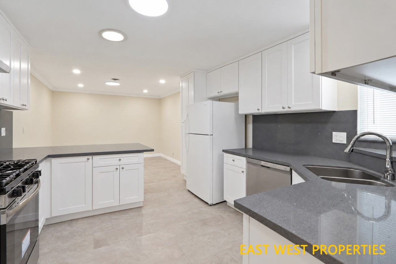 14391 Lyndon St #1 - Photo 5 of 33