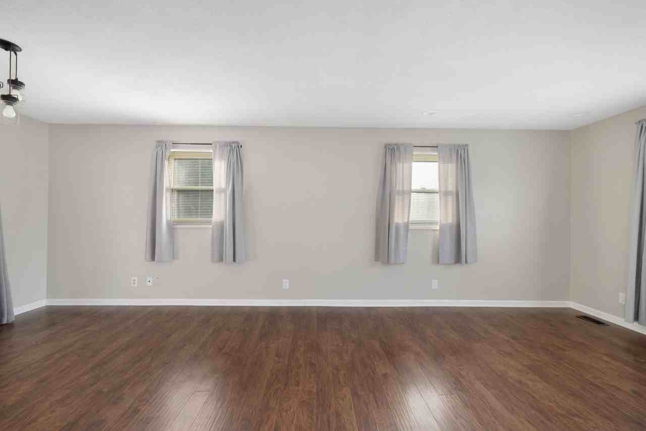 3200 Buckingham Dr #1 - Photo 5 of 43