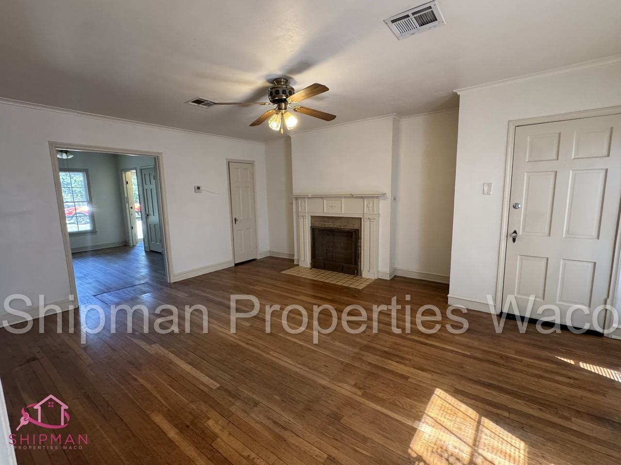 3107 Colcord Ave #B - Photo 5 of 14