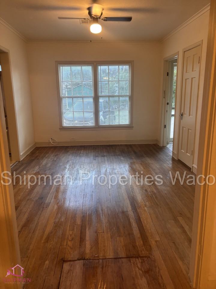 3107 Colcord Ave #B - Photo 7 of 14