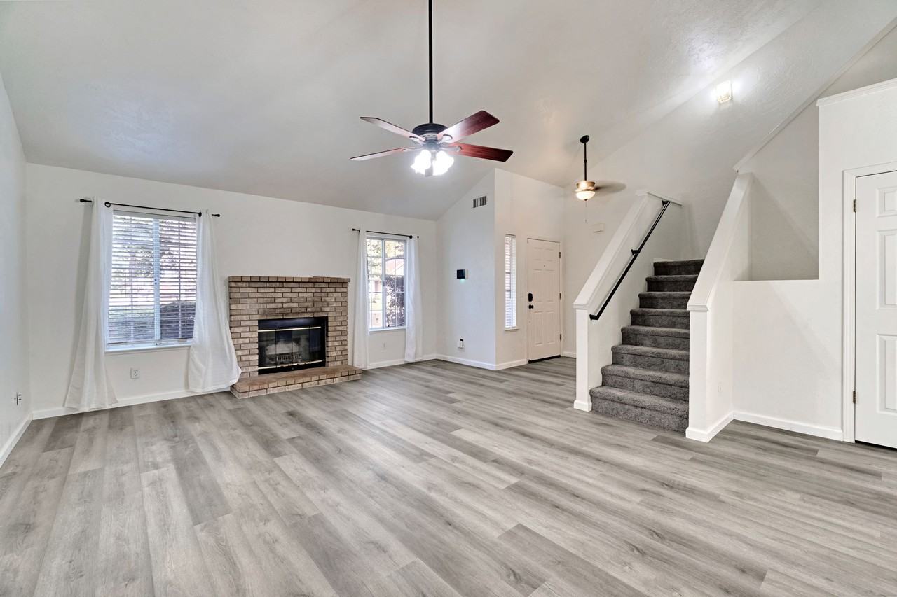 1809 E Jordan Ave #1 - Photo 7 of 30