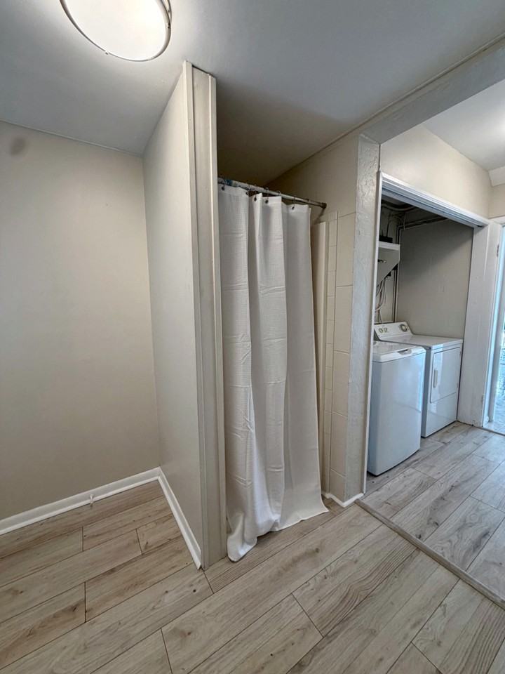 3705 W Gray St #1 - Photo 6 of 12