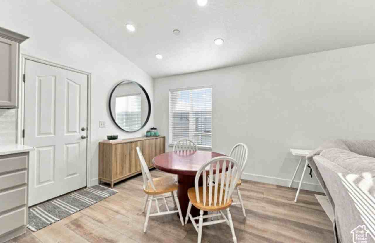 3988 Dillon's Drive - Photo 5 of 12