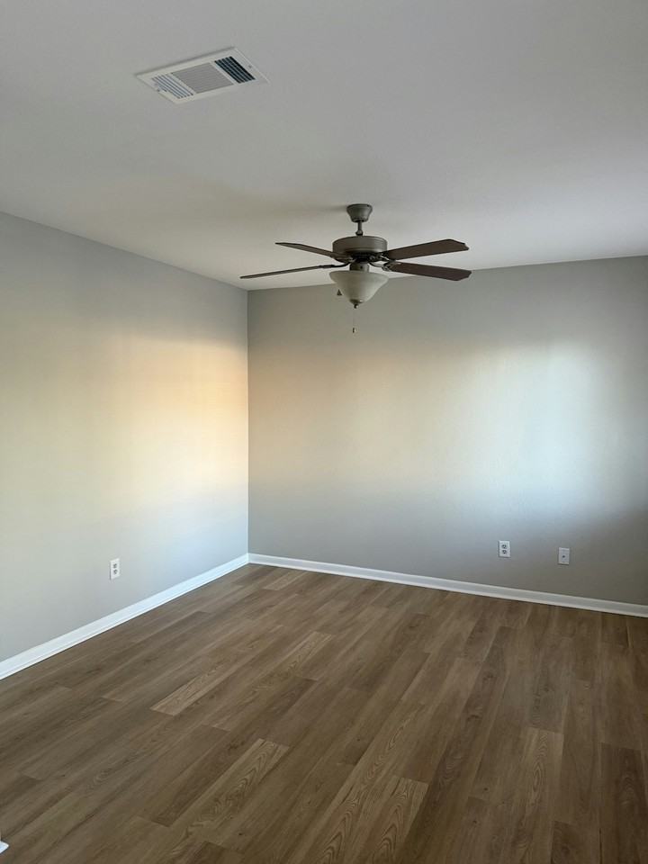 1690 Hofheinz Street, Unit A2 - Photo 3 of 7