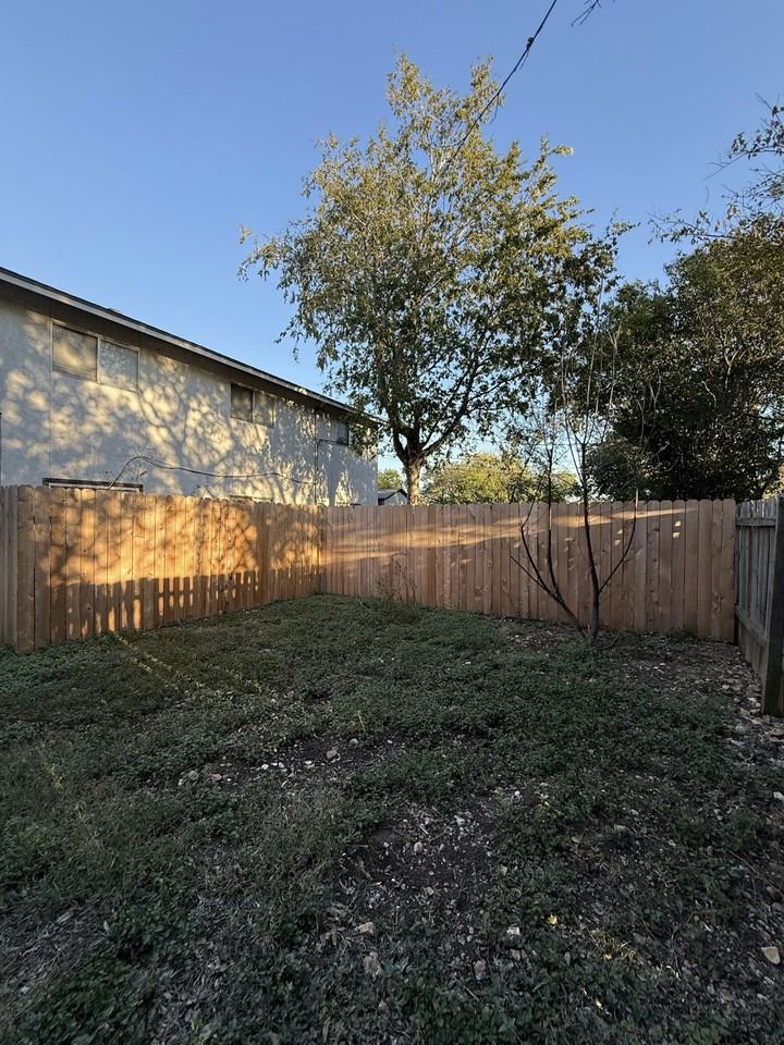 1690 Hofheinz Street, Unit A2 - Photo 6 of 7