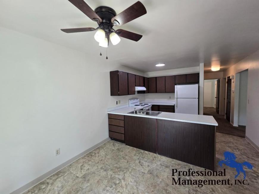 421 Lordwith Dr - Photo 4 of 9
