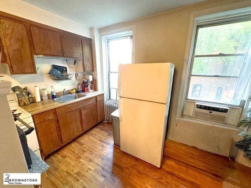 187A 6th Ave - Photo 4 of 4