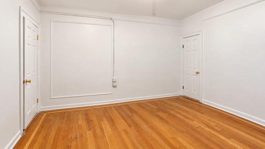 4582 Manhattan College Pkwy - Photo 3 of 5