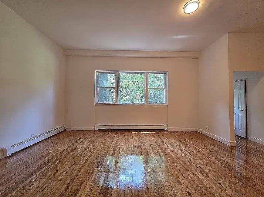 4601 Henry Hudson Pkwy E - Photo 3 of 10