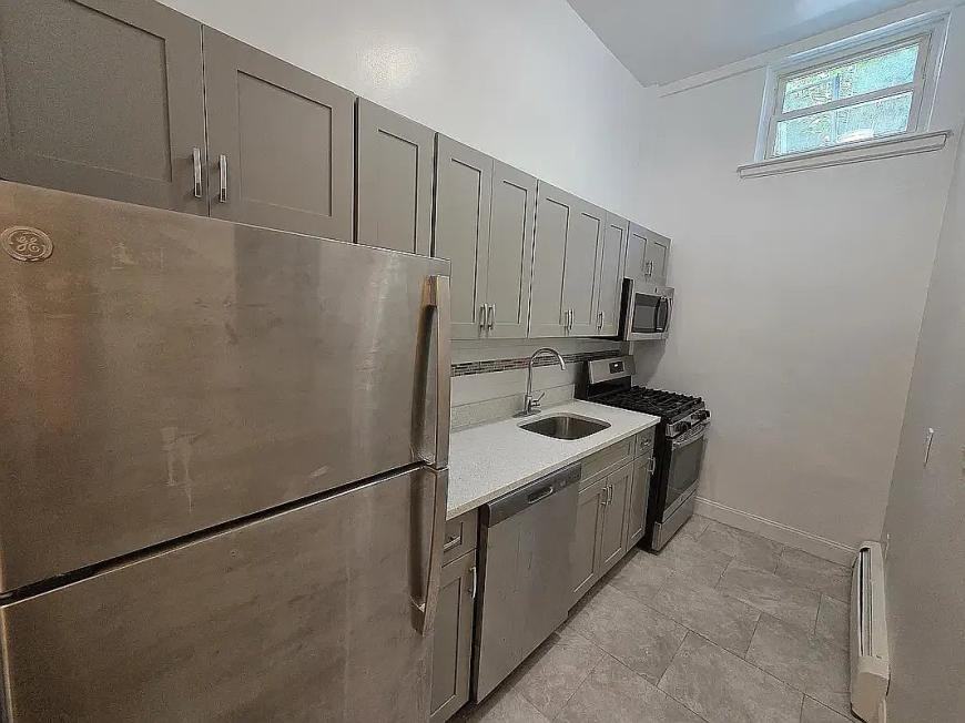 4601 Henry Hudson Pkwy E - Photo 4 of 10