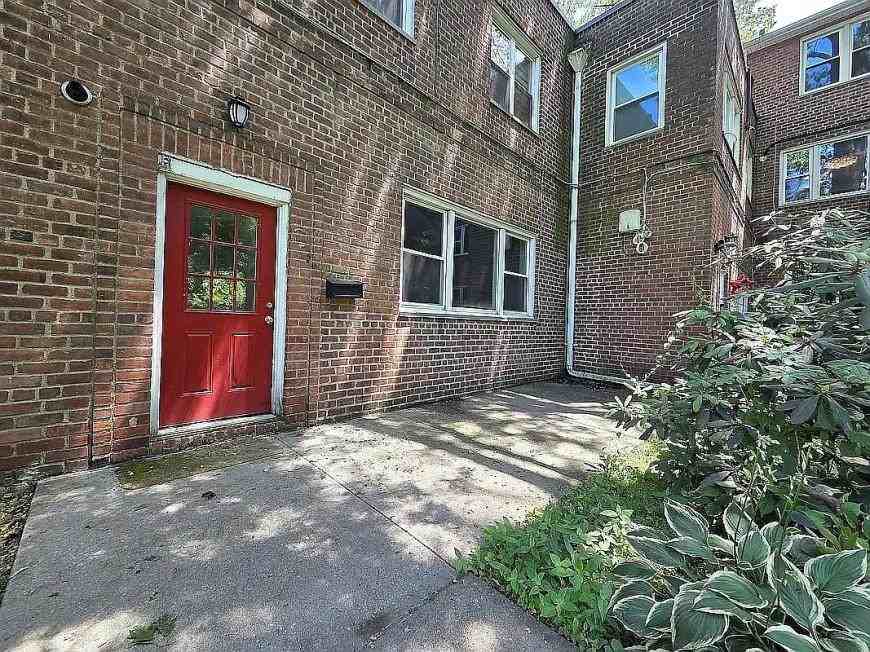 4601 Henry Hudson Pkwy E - Photo 5 of 10