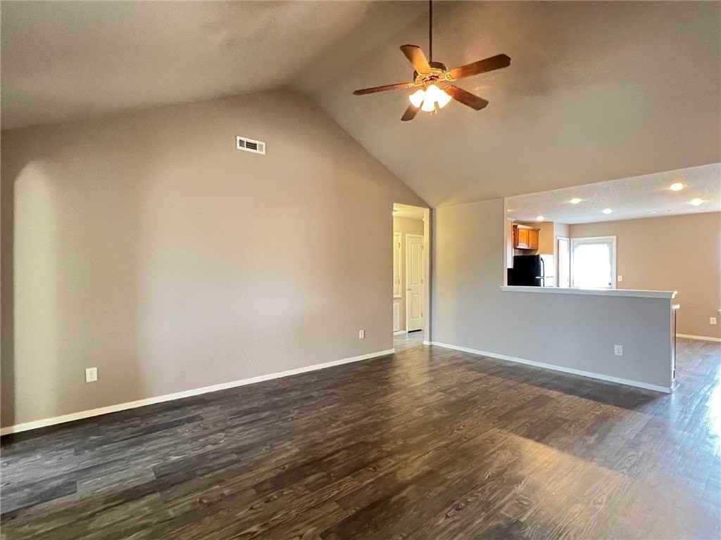 1229 S Apollo Dr - Photo 4 of 20