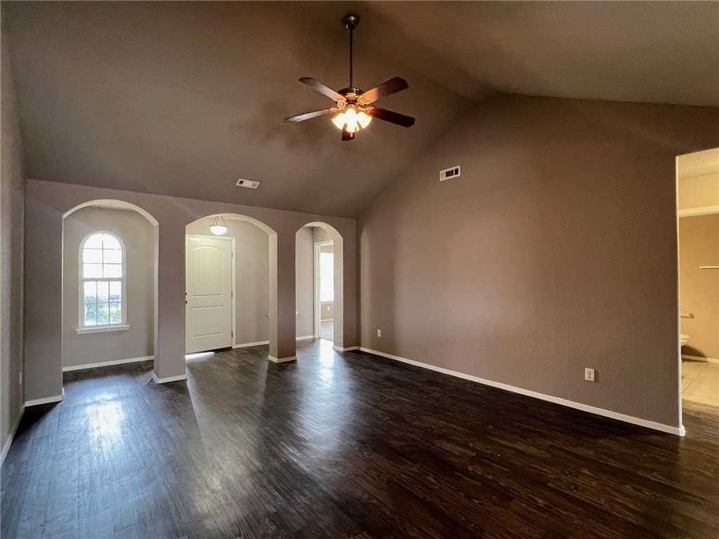 1229 S Apollo Dr - Photo 5 of 20