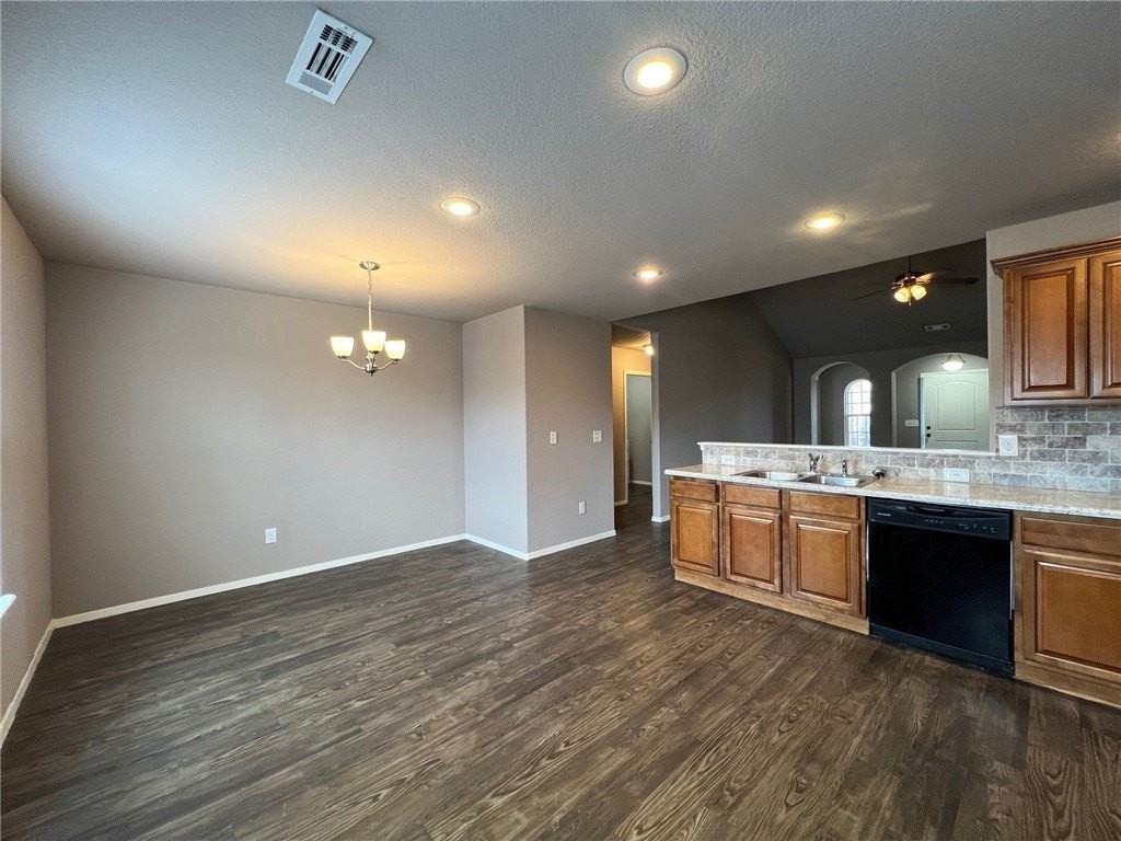 1229 S Apollo Dr - Photo 6 of 20