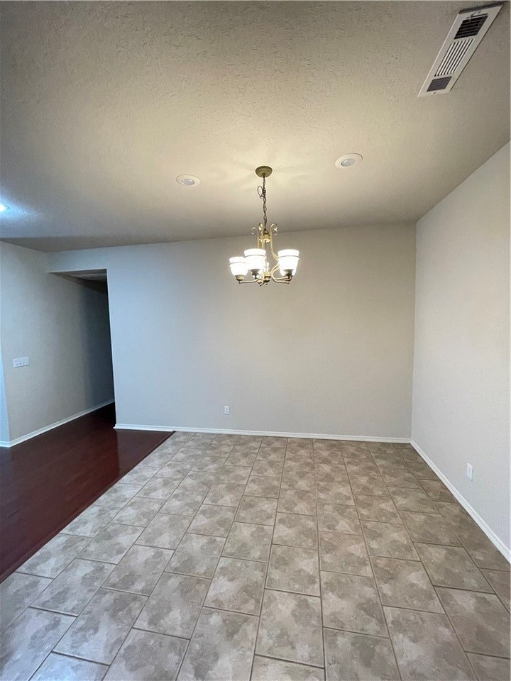 3932 Allegheny Ter #B - Photo 5 of 12