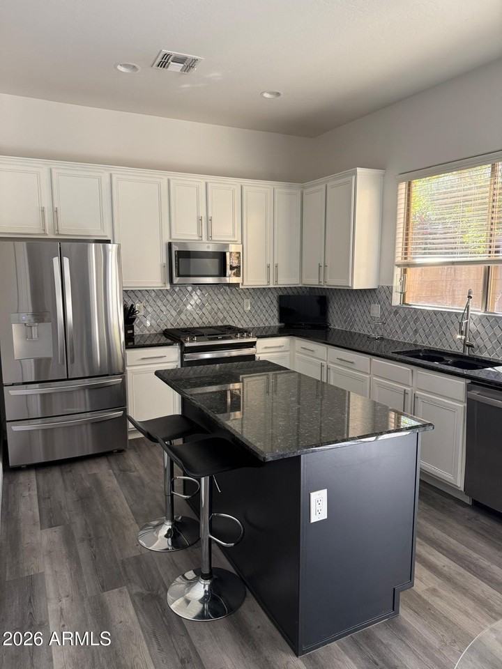 1912 W Olive Way - Photo 7 of 28