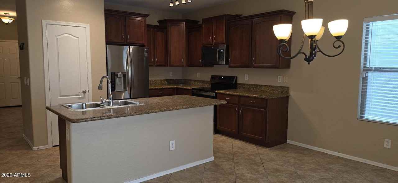 16534 W Lilac St - Photo 4 of 26
