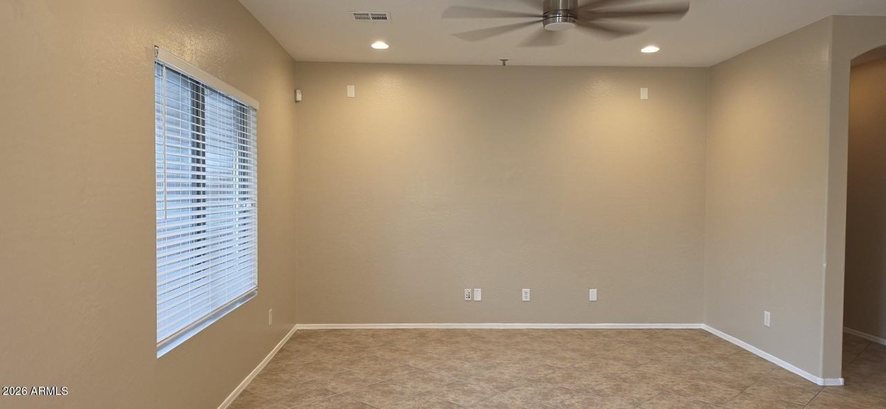 16534 W Lilac St - Photo 5 of 26