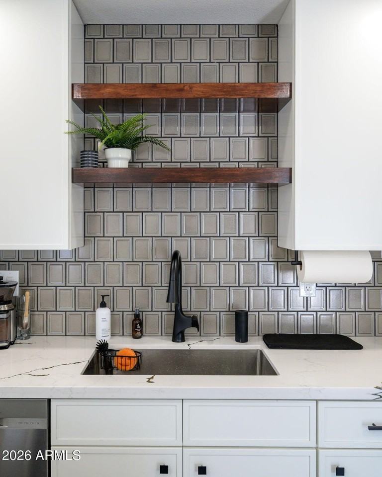 5227 N 24th St #101 - Photo 7 of 19