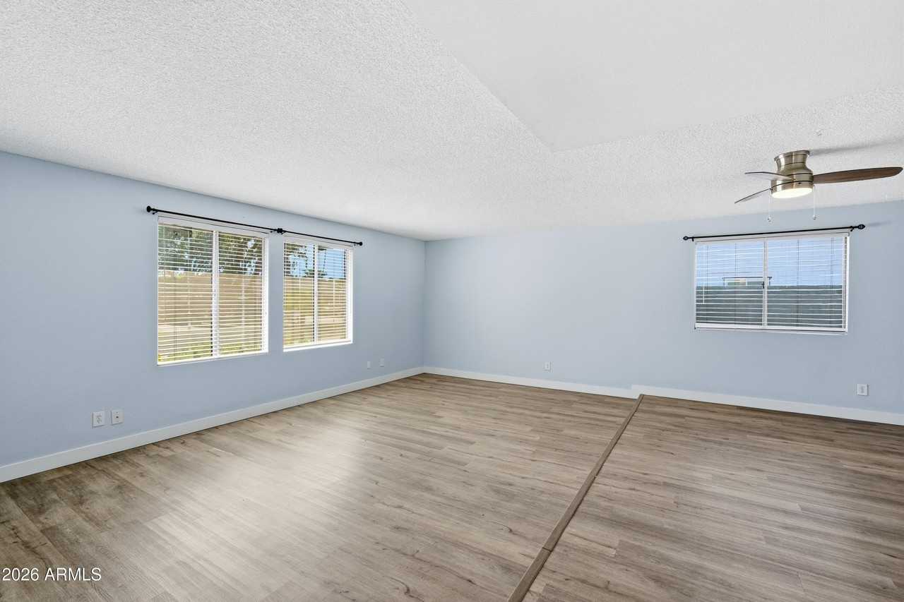 12118 S Ki Rd - Photo 2 of 30