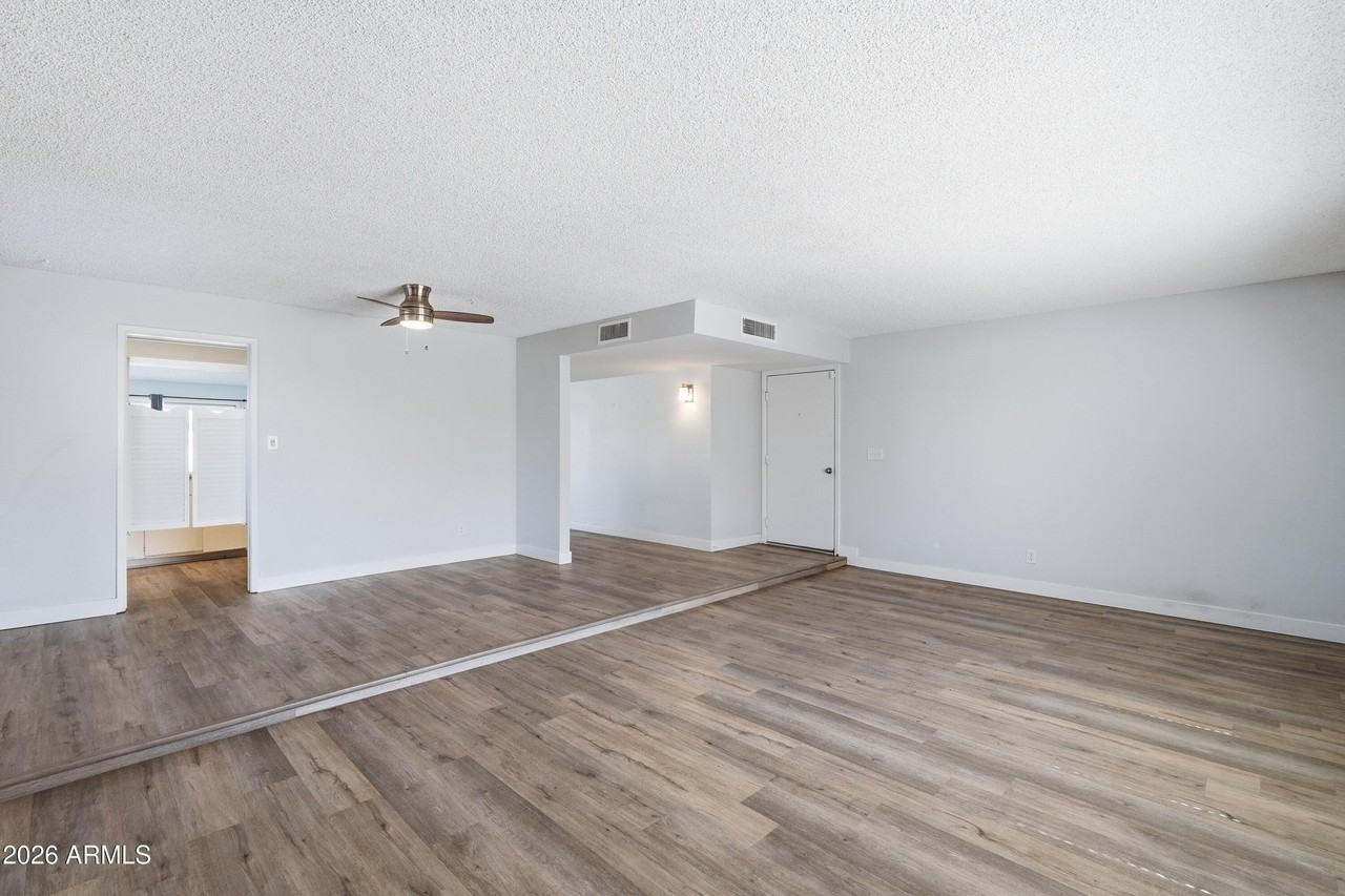 12118 S Ki Rd - Photo 3 of 30