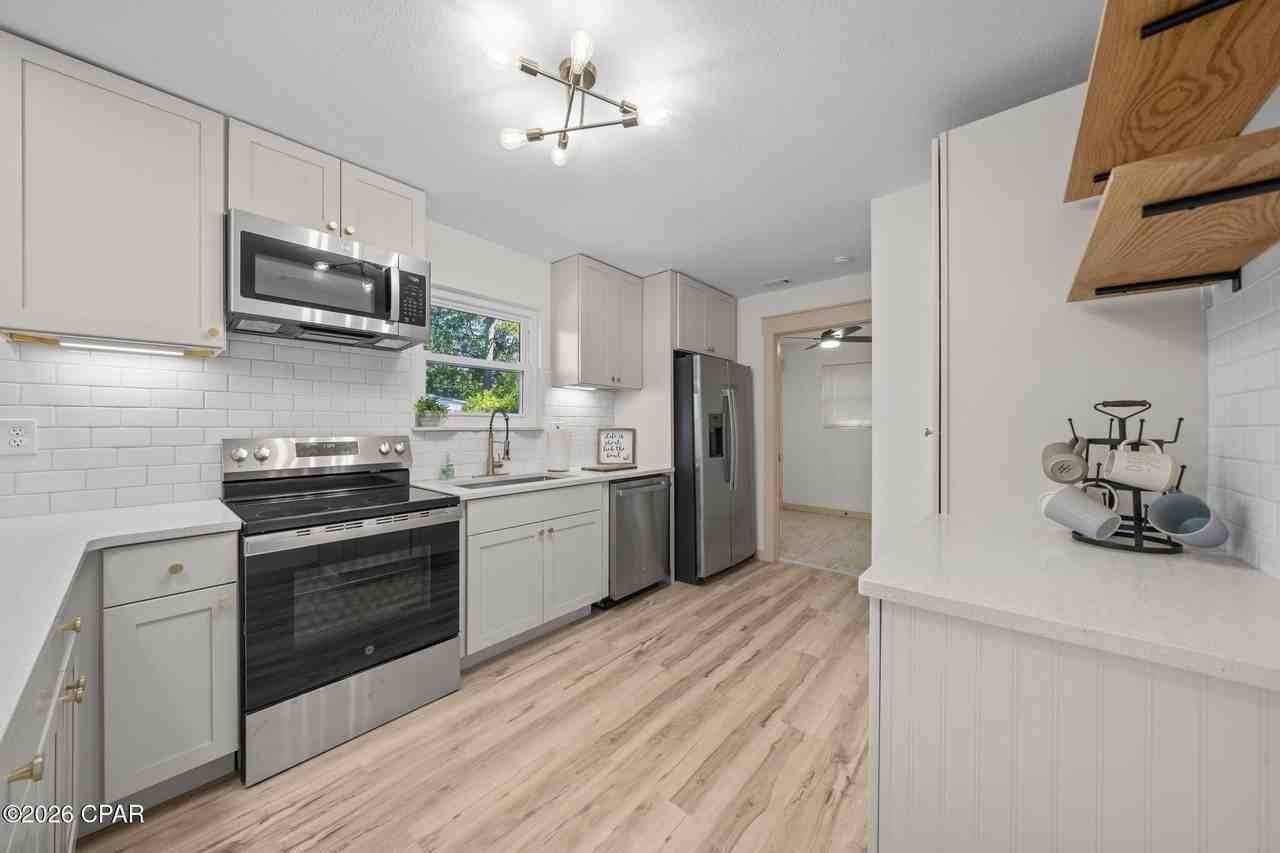 9122 Abba Ln - Photo 4 of 27