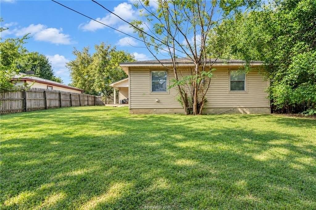 3403 Coastal Dr - Photo 5 of 15