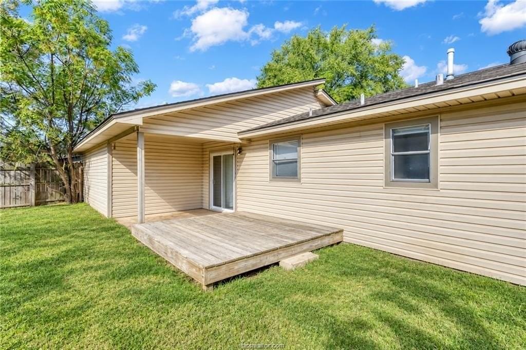 3403 Coastal Dr - Photo 6 of 15