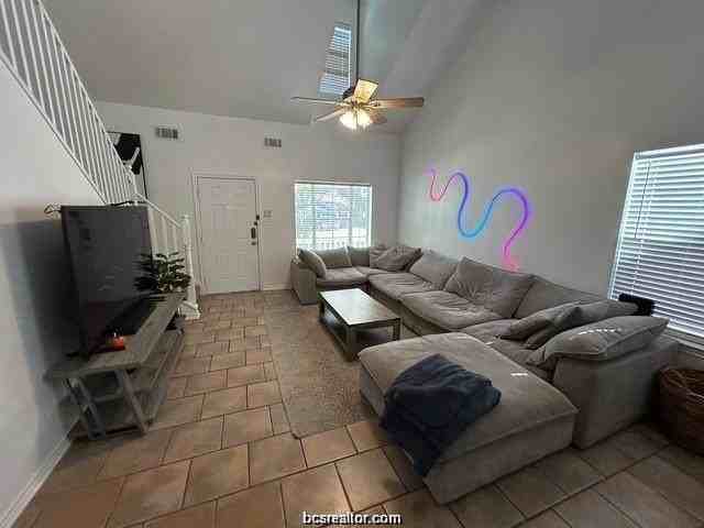 1716 Boardwalk Ct - Photo 4 of 26