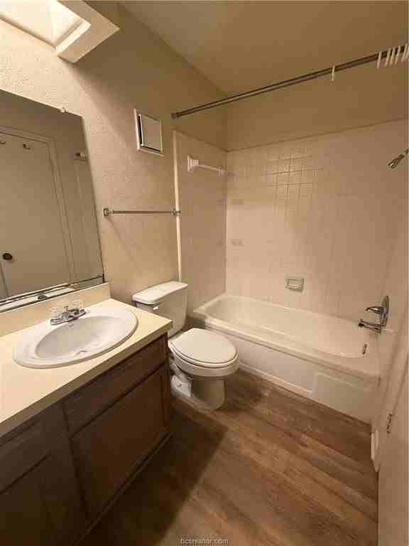 1901 Holleman Dr W #211 - Photo 4 of 7
