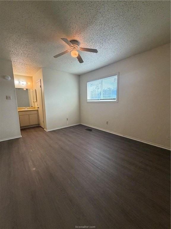 707 Yegua St #D - Photo 3 of 5