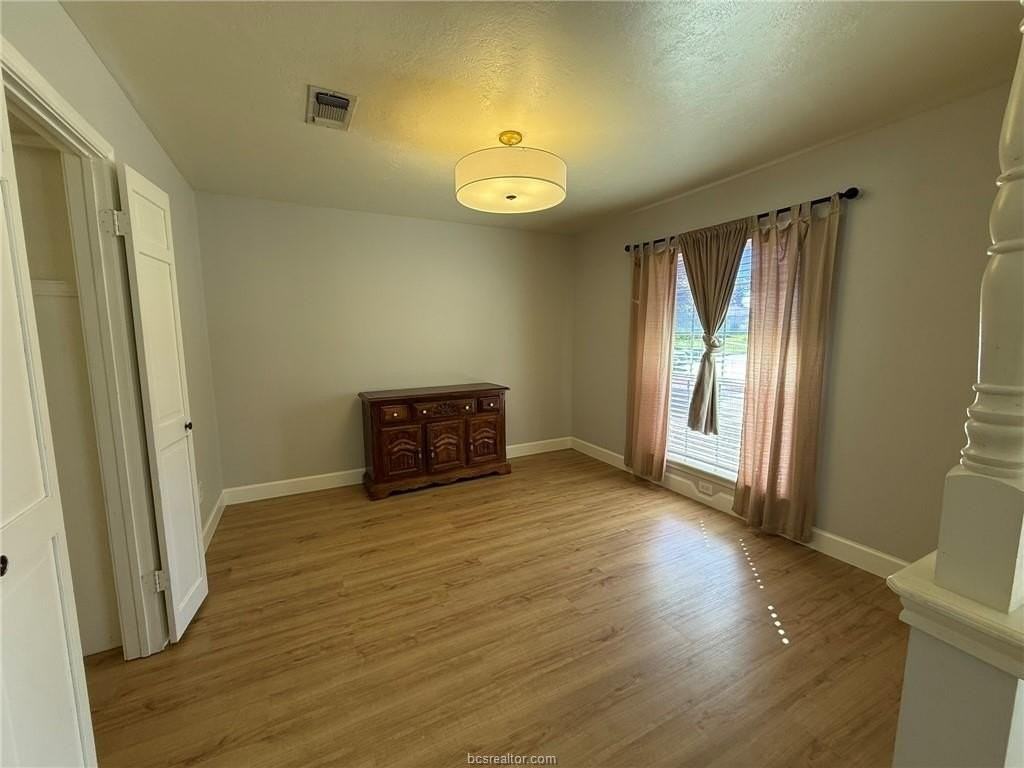 2007 Southwood Dr - Photo 5 of 19