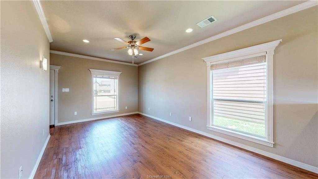 6902 Appomattox Dr - Photo 4 of 30
