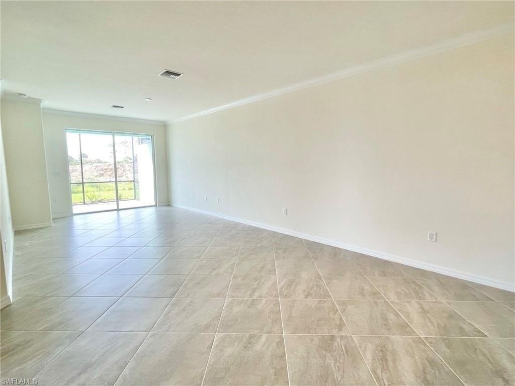 17781 Woodland Ct - Photo 6 of 21