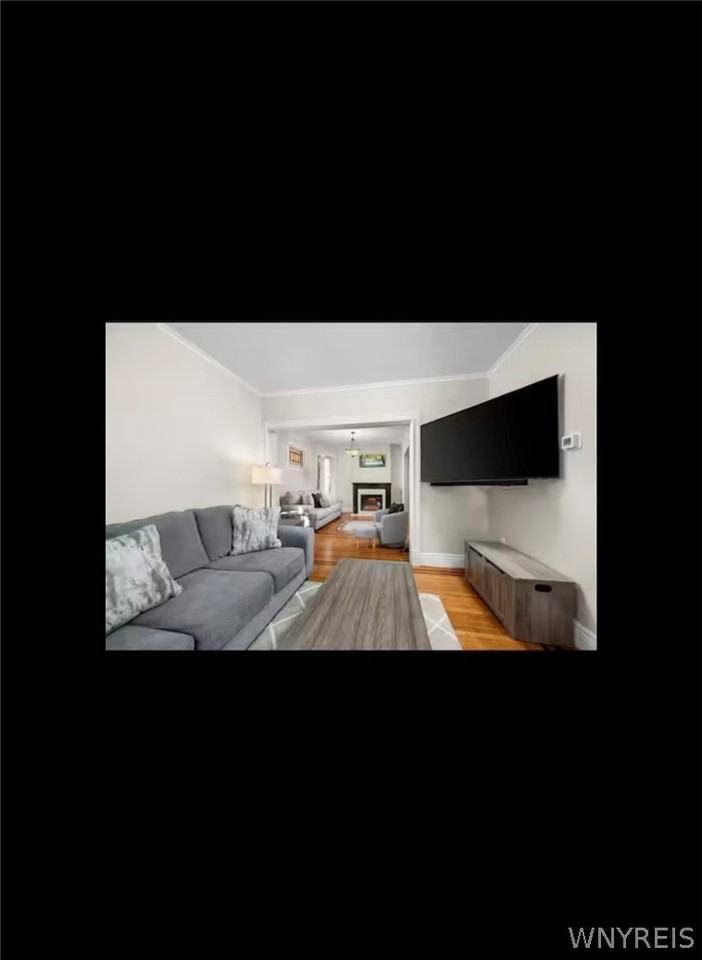284 Hoyt St - Photo 2 of 12