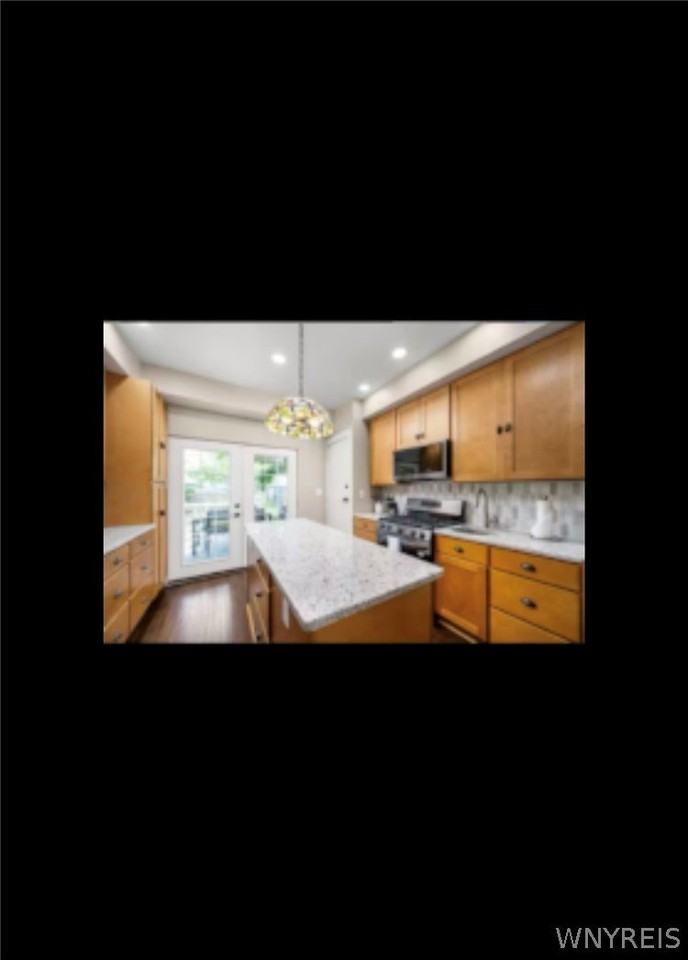 284 Hoyt St - Photo 6 of 12