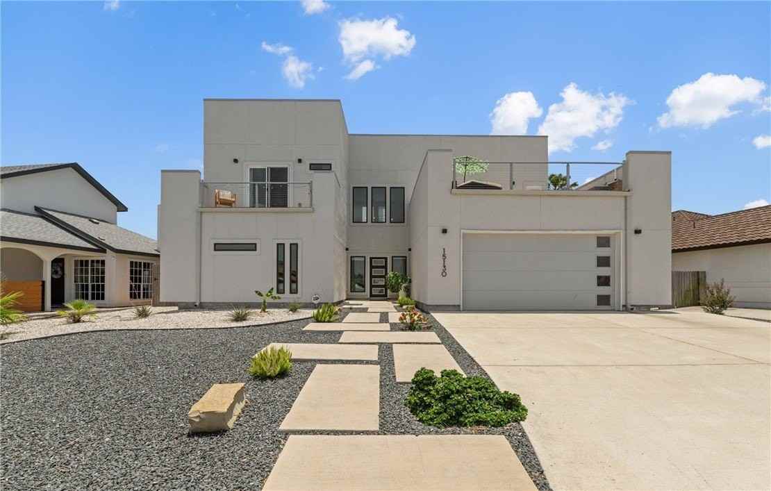 15130 Reales Dr - Photo 2 of 33