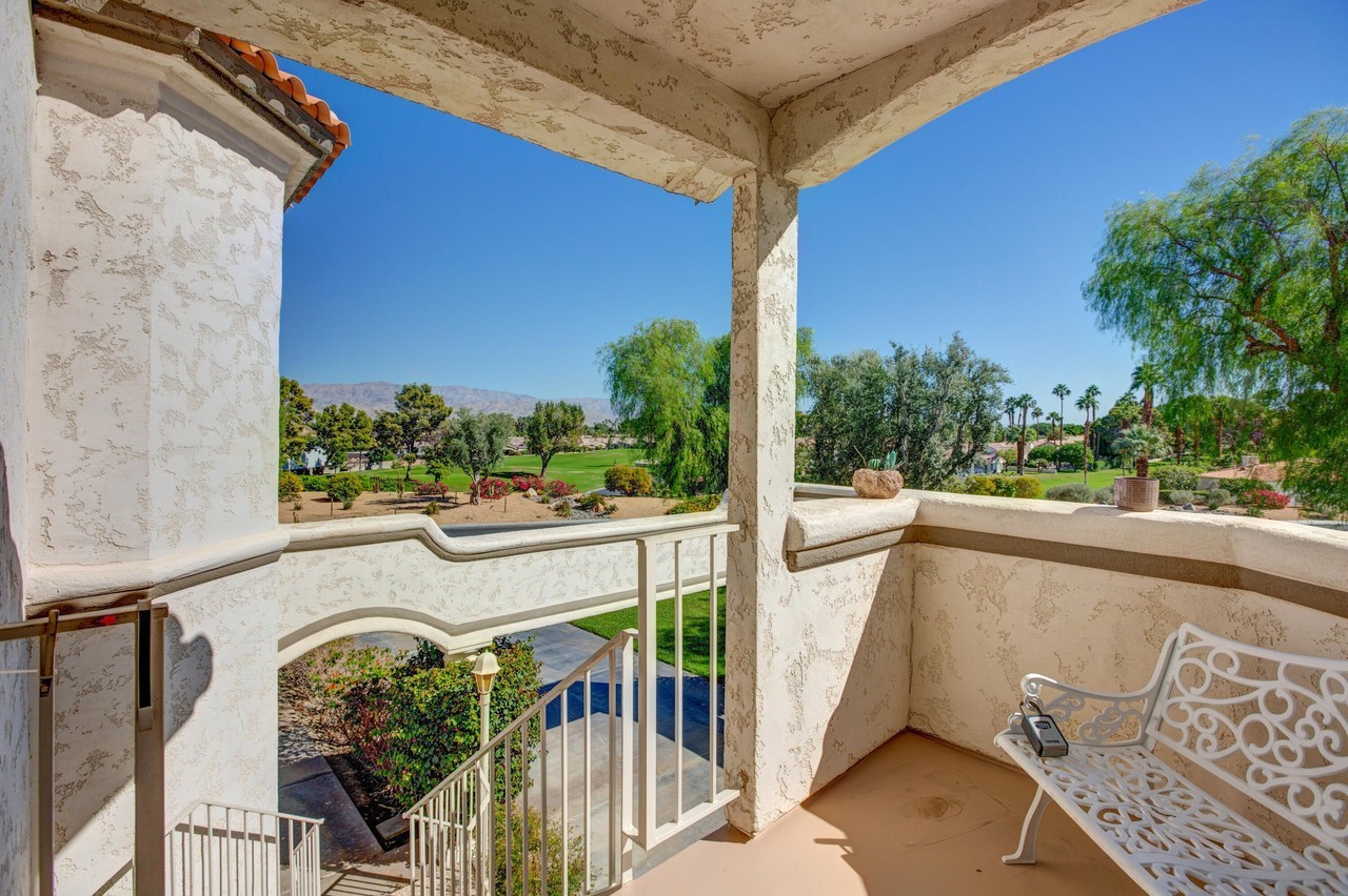 415 Desert Falls Dr N - Photo 3 of 50