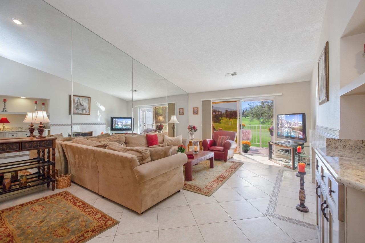 415 Desert Falls Dr N - Photo 6 of 50