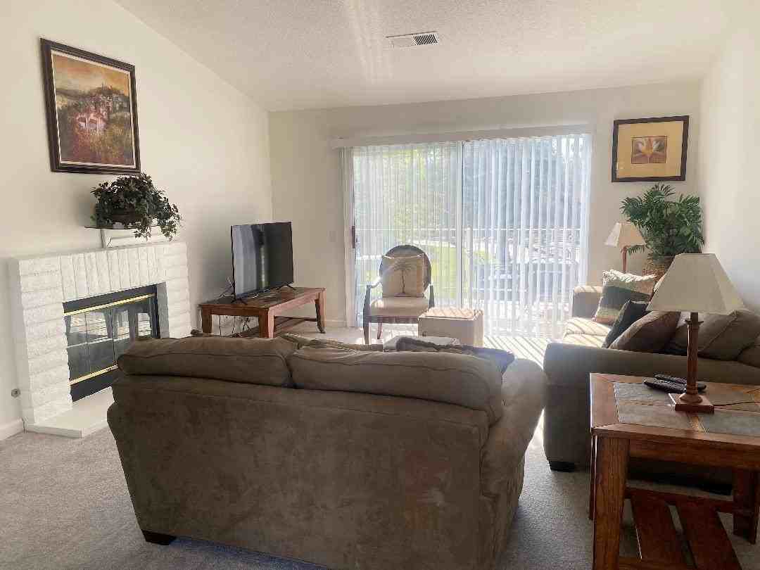551 Desert Falls Dr N - Photo 5 of 30