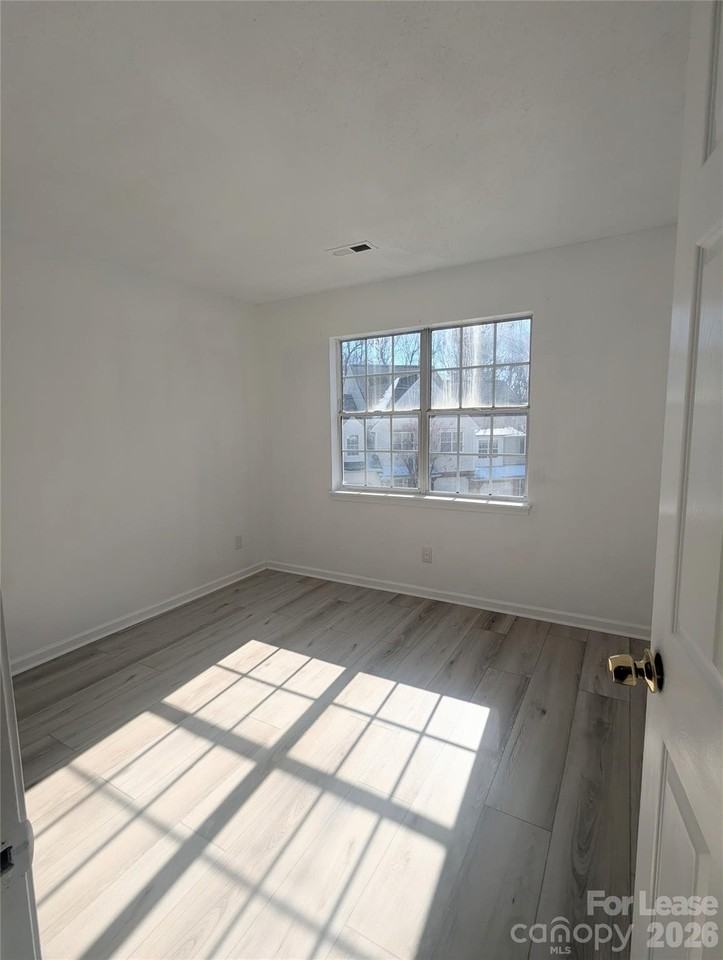 5976 Prescott Ct - Photo 3 of 27