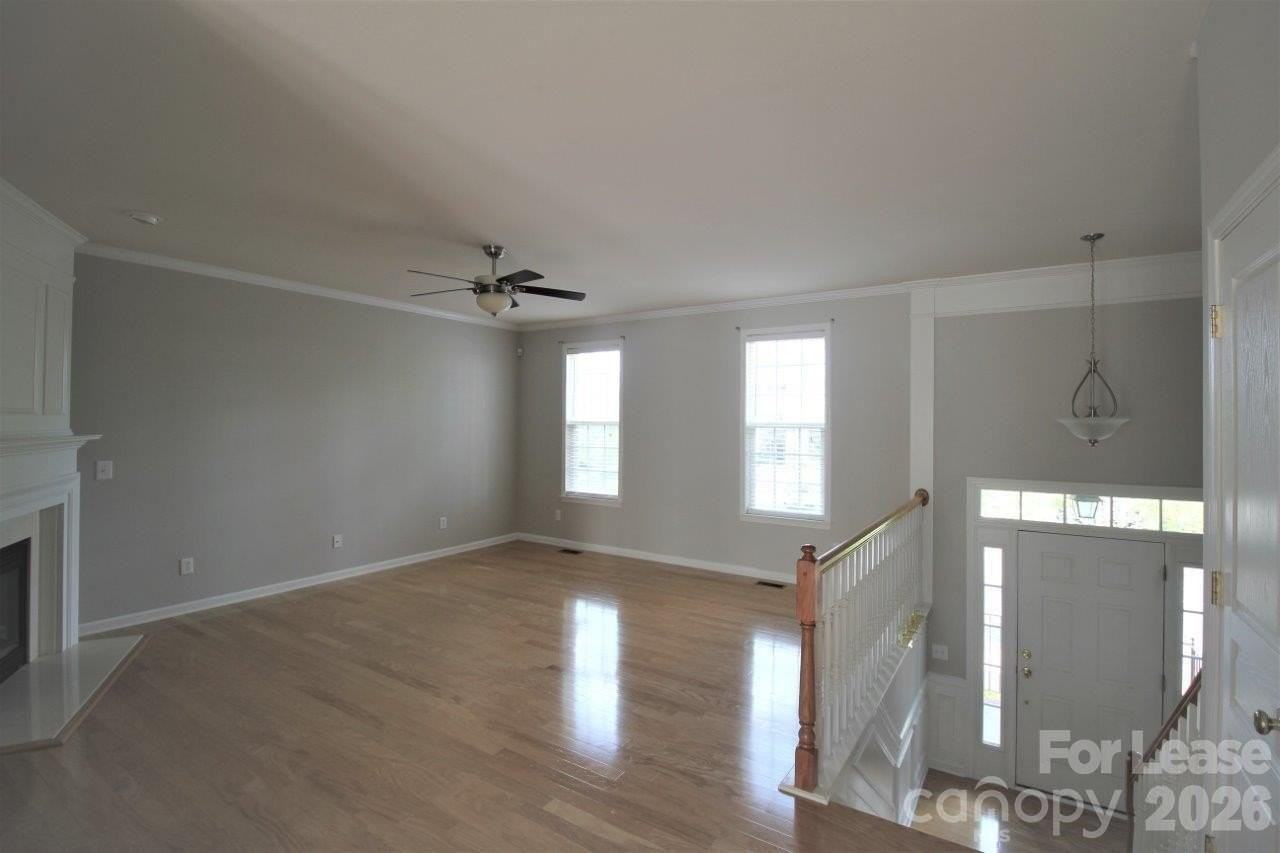 11324 Costigan Ln - Photo 3 of 26
