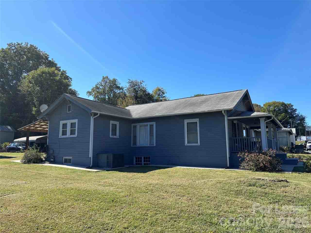 5122 Wilkinson Blvd - Photo 2 of 18